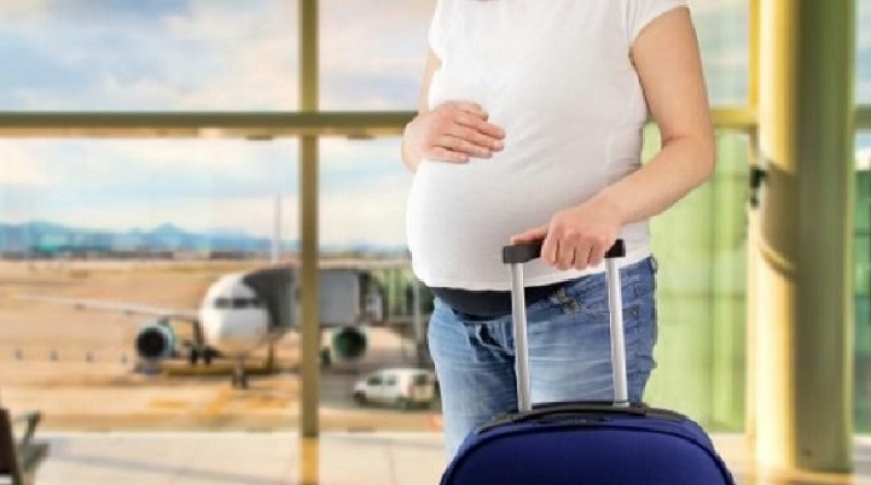 Phụ nữ mang thai đi máy bay cần chuẩn bị những giấy tờ gì?